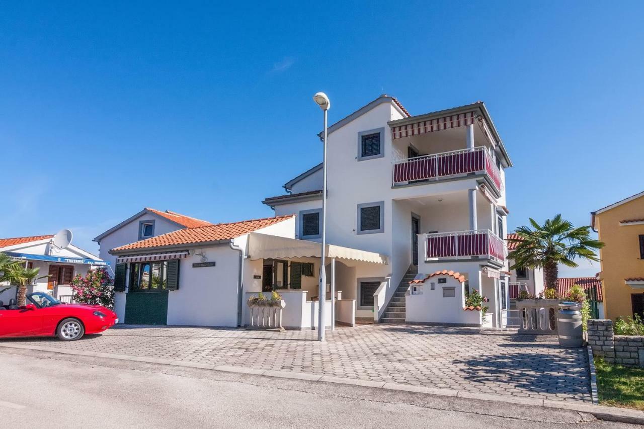 Villa California Poreč Exteriör bild