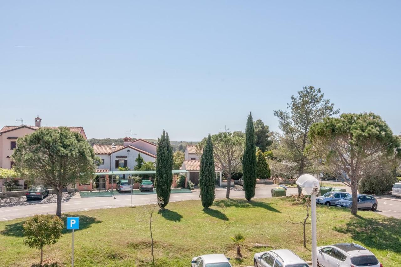 Villa California Poreč Exteriör bild