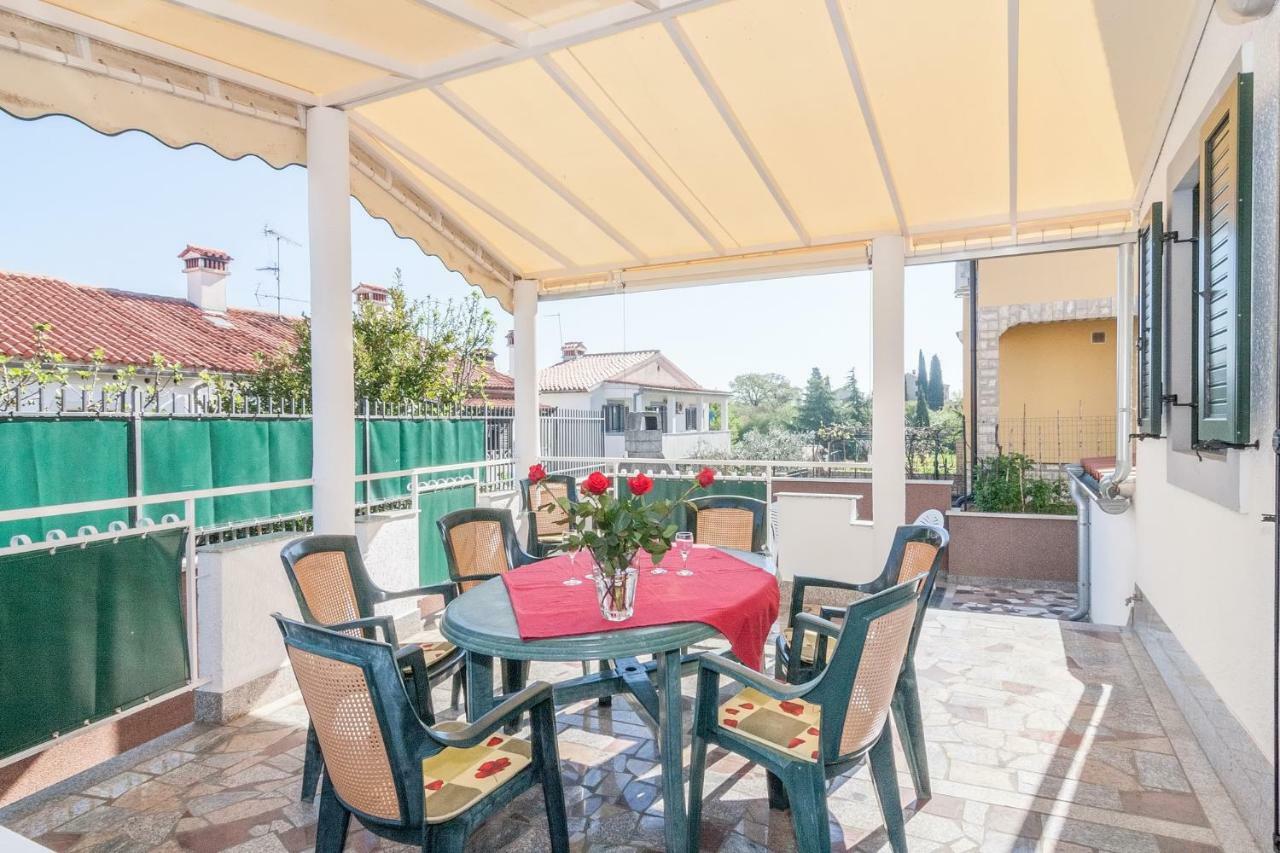 Villa California Poreč Exteriör bild